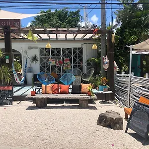 https://teetotum-hotel.quintano-roohotels.com