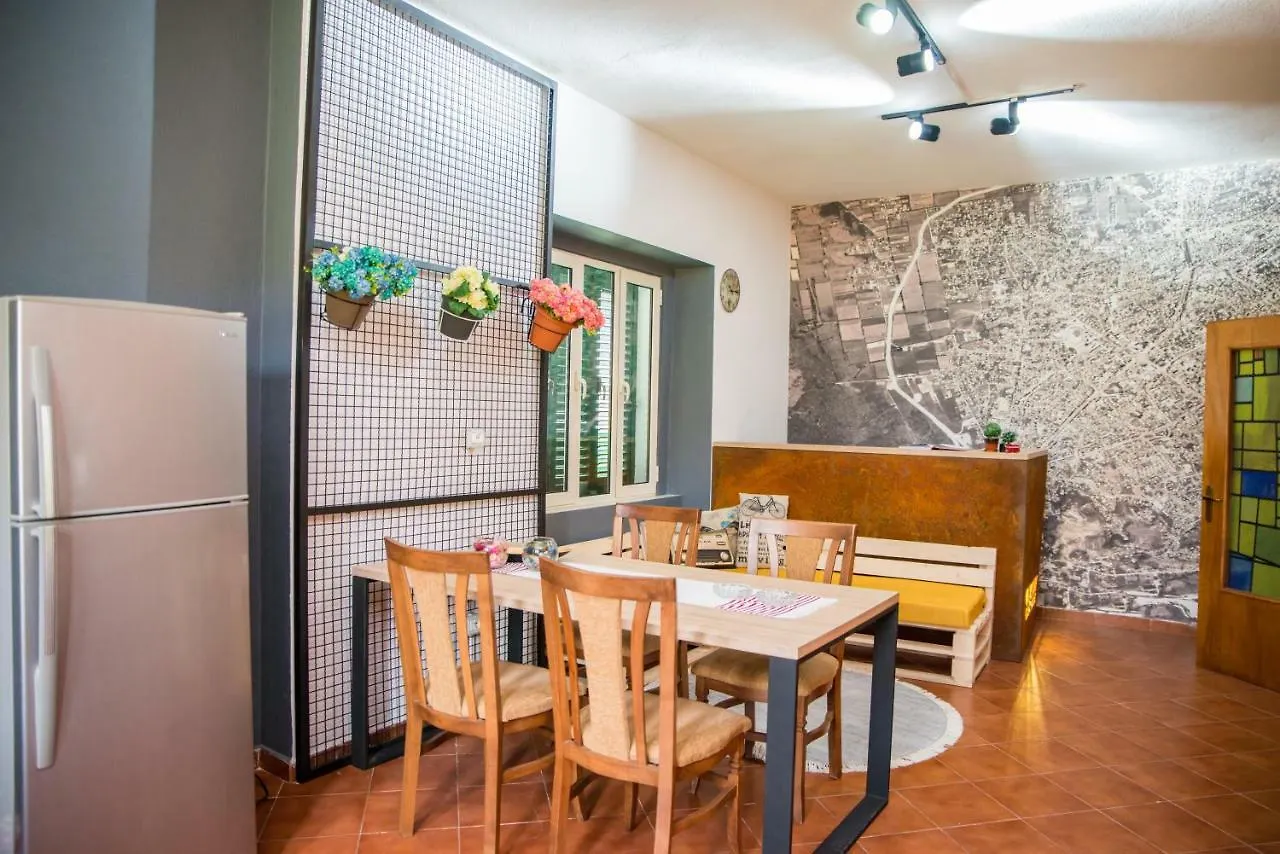 Bed & Breakfast Our Way Guest House & Hostel Shkoder